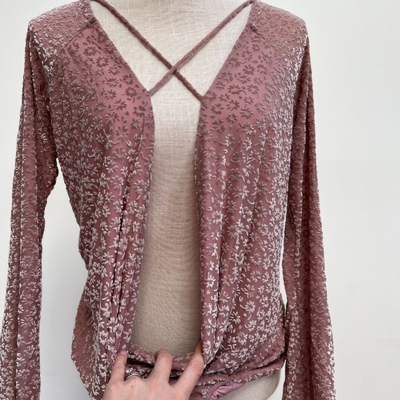 Vintage Havana Pink Leopard Bell Sleeve Faux Wrap Blouse - Picture 5 of 12